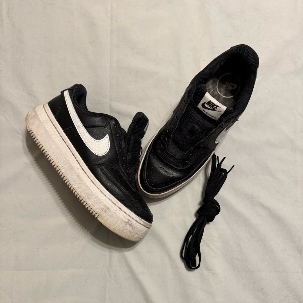Nike Black and White Athletic Shoes